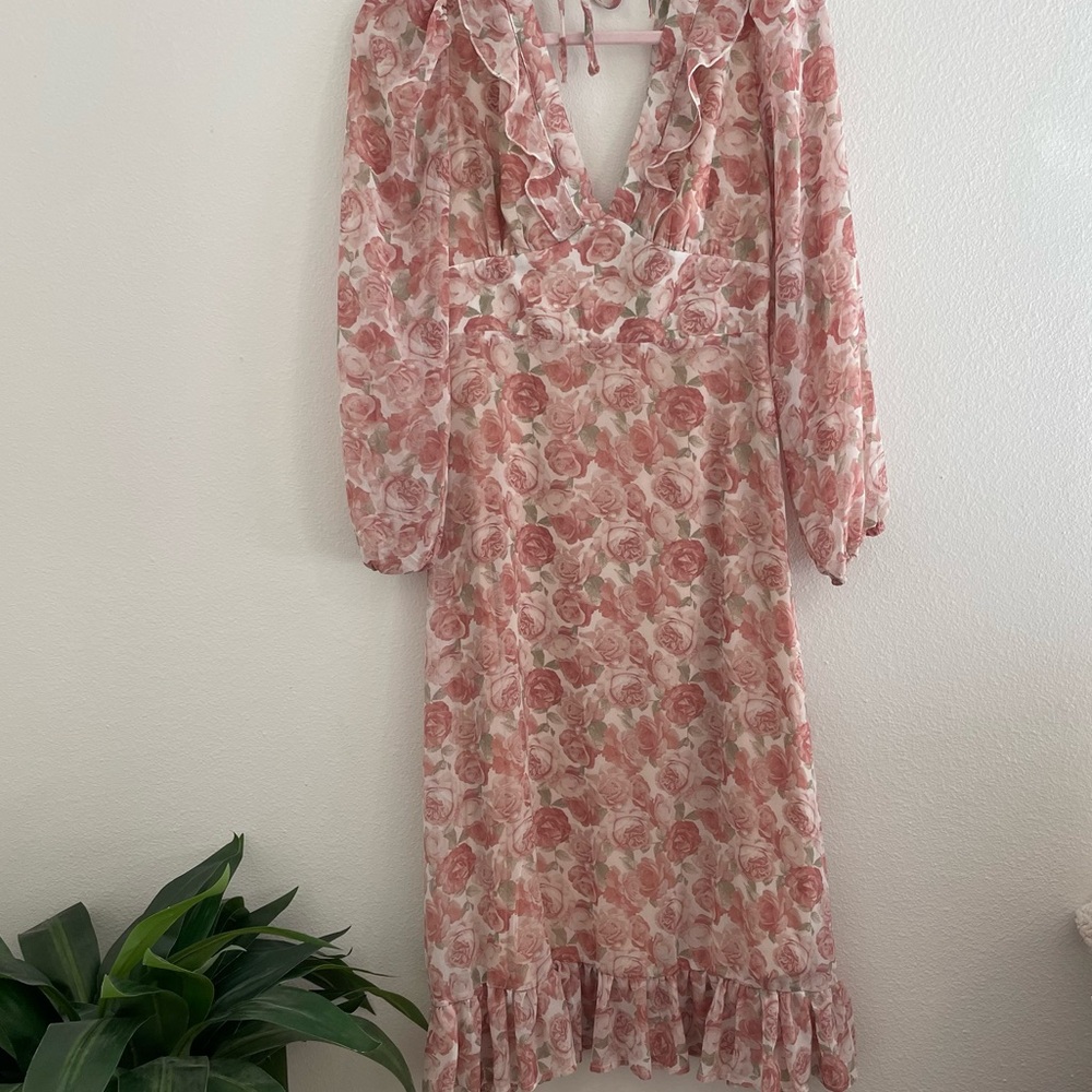 Dusty pink ruffle floral dress